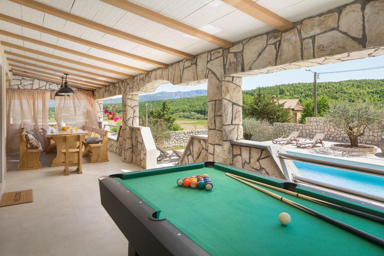 Villa Vesna With Sauna, Hot Tub Potpican Exterior photo